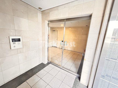 【エントランス】 | ヴィヴィッド京橋