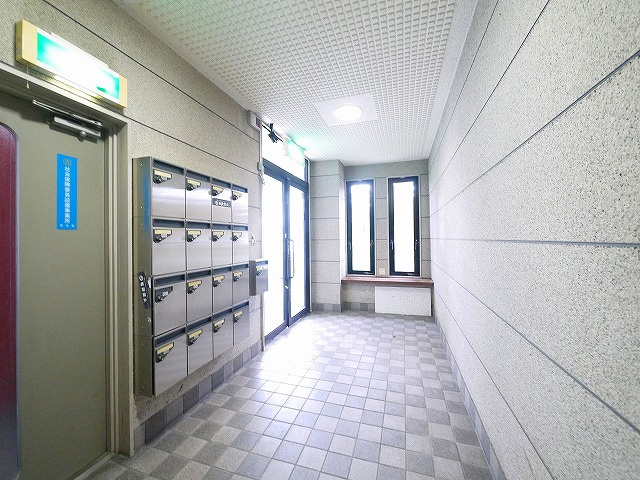 北之庄西町ビルのロビー