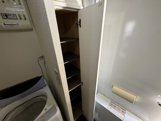 レオパレスＹｏｕｔｈＶｉｌｌａの玄関