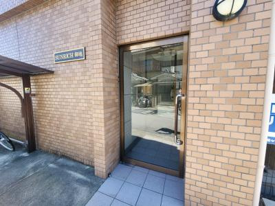 SUNRICH御池（サンリッチ御池）のエントランス