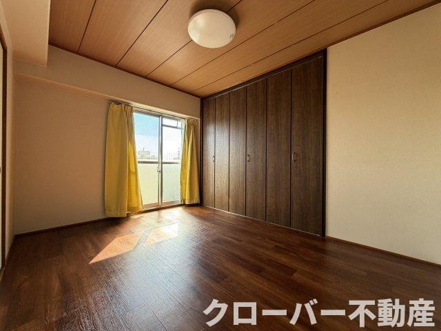 ダイヤハイツの洋室