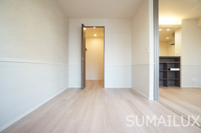 熊本市中央区出水１丁目のアパートの洋室