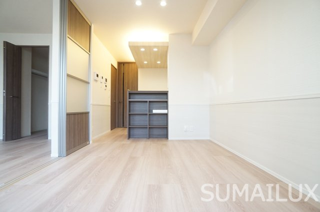 熊本市中央区出水１丁目のアパートの居間・リビング