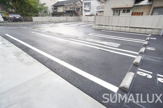 ラ・アルバの駐車場