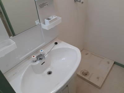 【洗面所】 | タウンハウスビレッジ | 別号室の写真になります。現況優先。