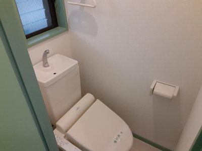 【トイレ】 | タウンハウスビレッジ | 別号室の写真になります。現況優先。
