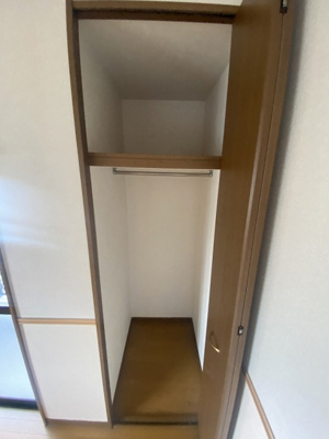 【収納】 | ベアトリーチェ城南 | 別号室の写真になります。現況優先。