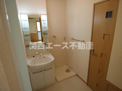  | エステート光A棟