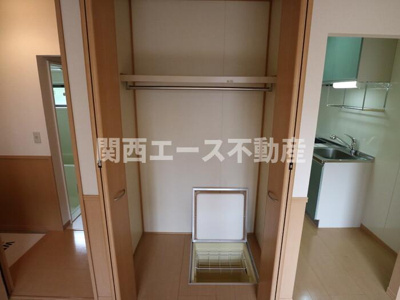  | エステート光A棟