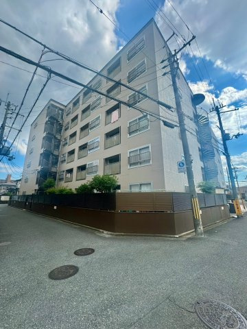 コボリクラスタ花屋敷の外観