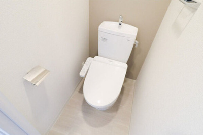 【トイレ】 | エスリード新大阪ヴェルデ | シンプルで使いやすいトイレです