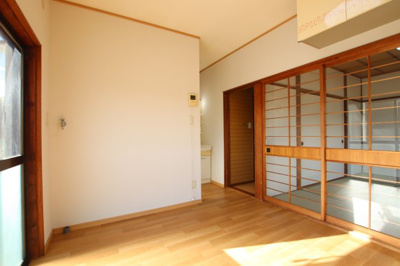 【居間・リビング】 | 堺市中区陶器北戸建
