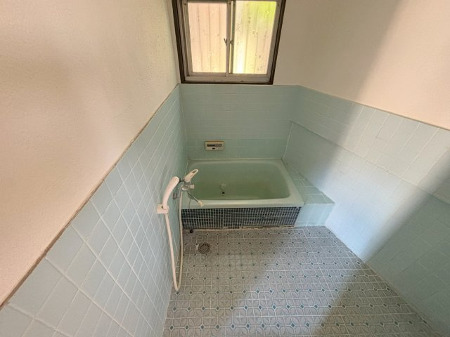 二見町福里　中古戸建の浴室