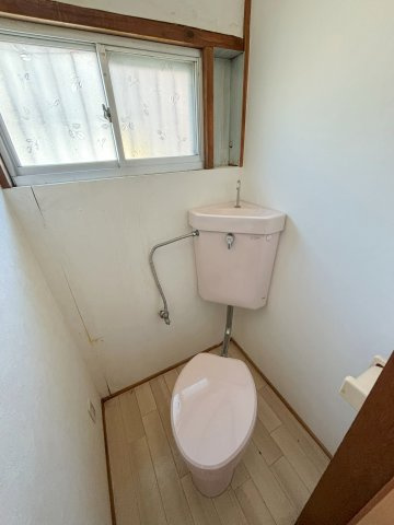 二見町福里　中古戸建のトイレ