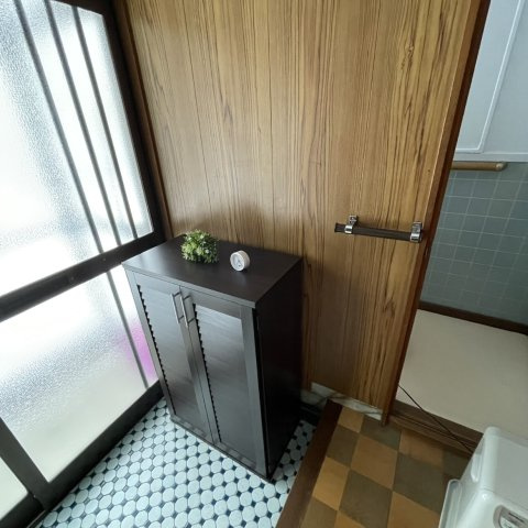 室蘭市日の出町2丁目8-18戸建の収納