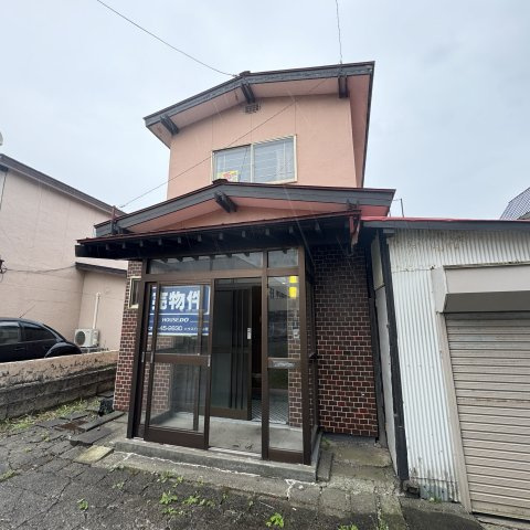 室蘭市日の出町2丁目8-18の外観