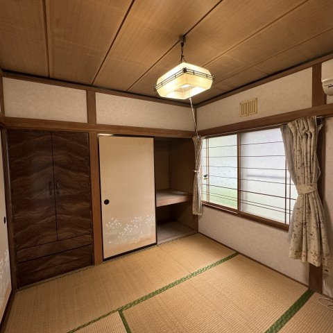 室蘭市日の出町2丁目8-18の収納