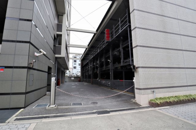 【駐車場】 | ロイヤルタワー大阪谷町 | 駐車場