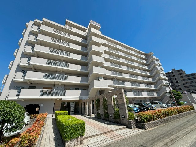 アドリーム明石土山の外観