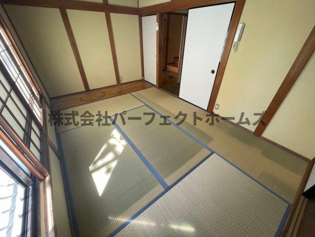 高柳6丁目ガレージハウス　の和室|来客時にも便利な和室付き