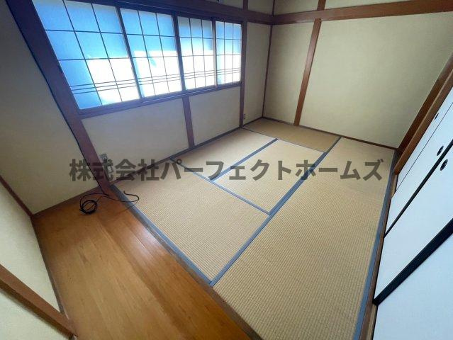 高柳6丁目ガレージハウス　の和室|落ち着いた雰囲気の和室付きです