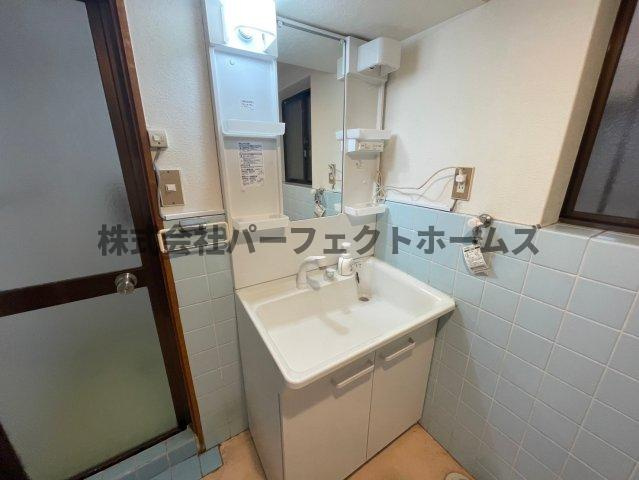 高柳6丁目ガレージハウス　の独立洗面台|独立洗面台です