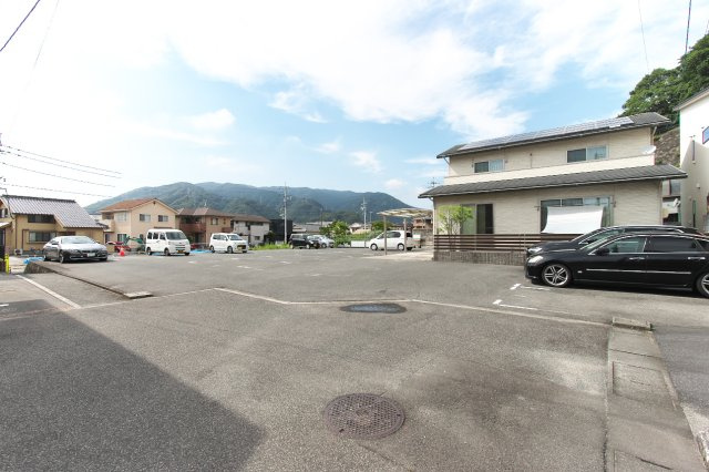 小林駐車場（大新開３丁目）