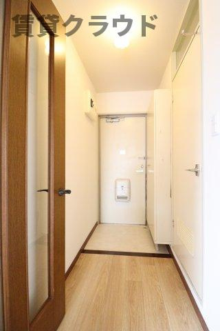 山善ビルの玄関|ゆったりとした玄関です