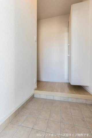 メゾン・ハーモニーの玄関