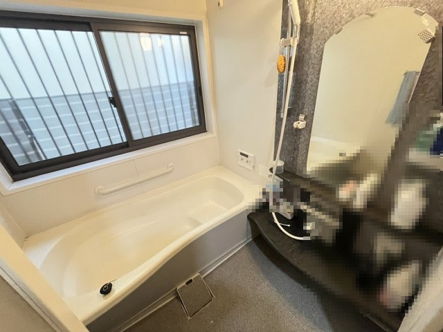 姫路市飾磨区都倉3丁目/中古戸建の浴室