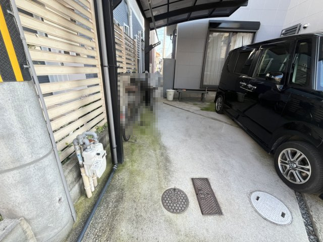 姫路市飾磨区都倉3丁目/中古戸建の駐車場