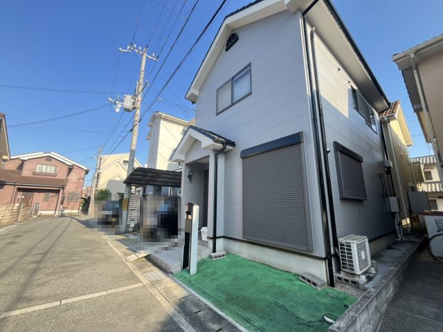 姫路市飾磨区都倉3丁目/中古戸建の前面道路含む現地写真