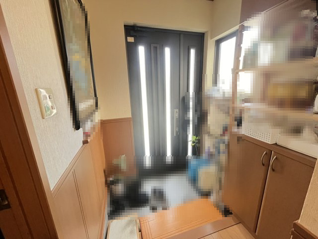 姫路市飾磨区都倉3丁目/中古戸建の玄関