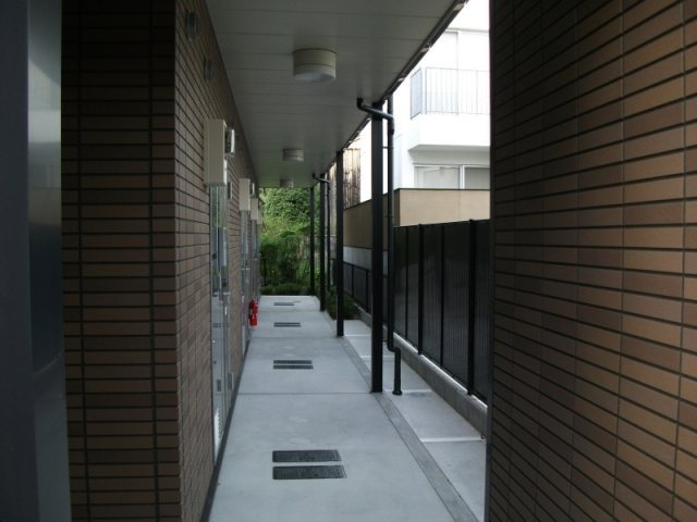 レオネクストフラッツリリーのエントランス