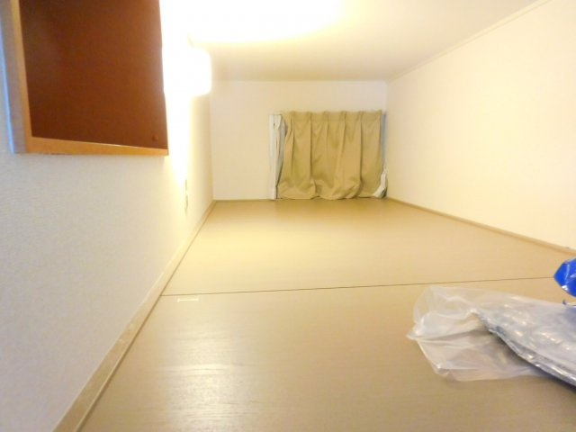 レオパレス辻子の寝室