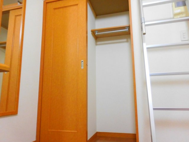 レオパレス滝の華の収納