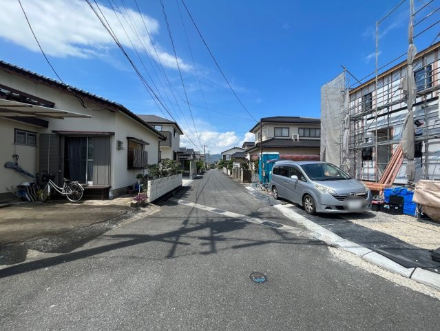 行橋市西宮市4丁目　行橋市　新築戸建ての外観|前面道路も十分な広さです♪【行橋市　新築戸建て】