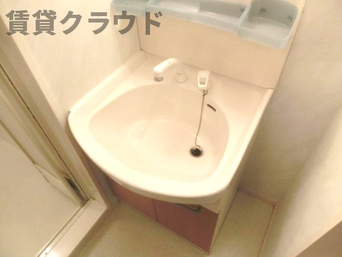 コモドカーサＡの洗面所|広い洗面スペース