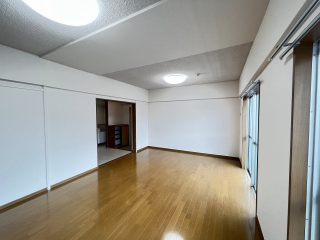 相互マンションの洋室