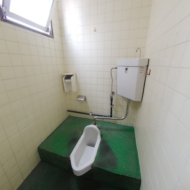 島栄町銀座ビルのトイレ