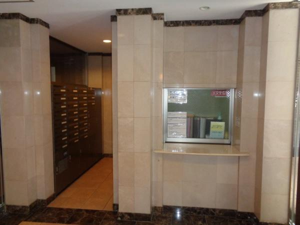 ロイヤルガーデン西浜のエントランス