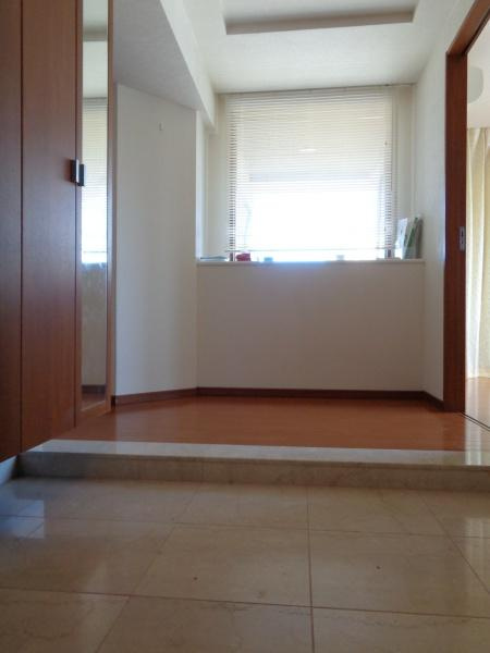 ロイヤルガーデン西浜の玄関