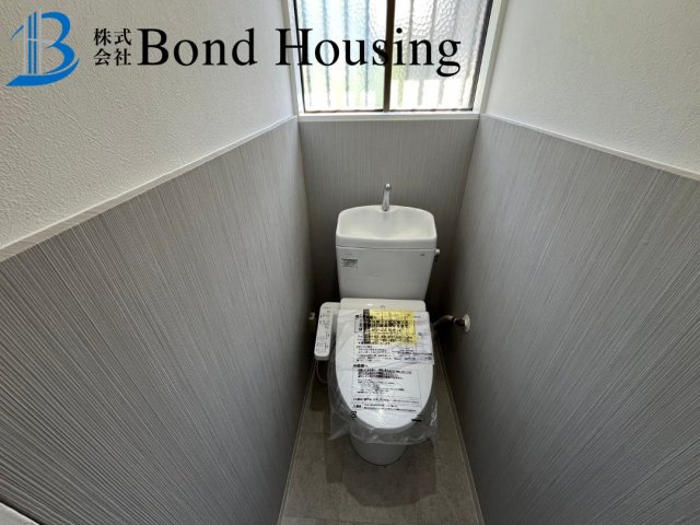 フルリフォ済み・JR朝霧駅徒歩１６分・朝霧東町　築４４年のトイレ