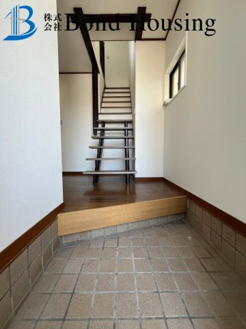 フルリフォ済み・JR朝霧駅徒歩１６分・朝霧東町　築４４年の玄関