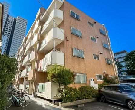 【外観】 | 川口第一ローヤルコーポ | 両面バルコニーで明るく通風良好　最寄駅徒歩5分の好立地　5階建最上階住戸