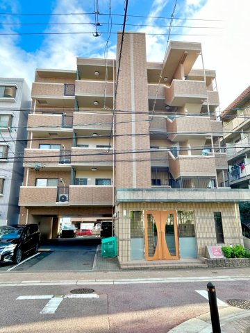 アグレアーブルの外観