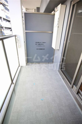 【バルコニー】 | フォーリアライズ阿波座ウエスト | 外からの目が気にならないバルコニーで洗濯物が干せます