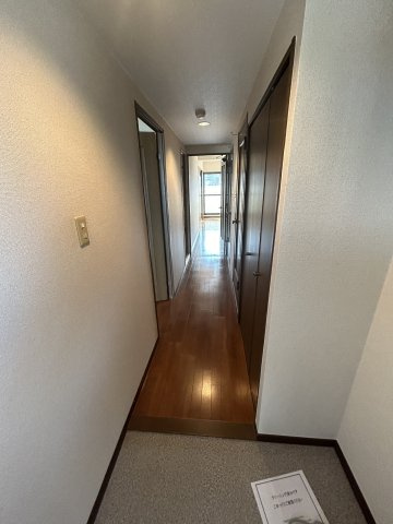 エポック三丁山の玄関