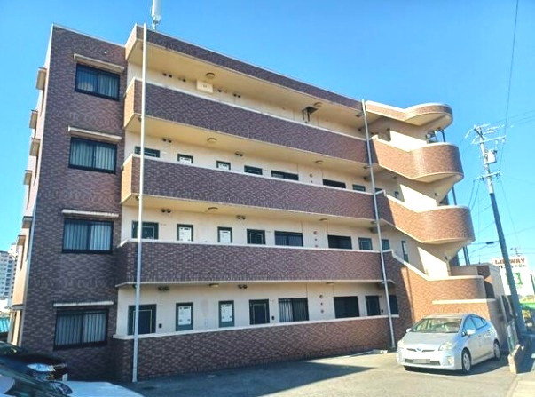 エポック三丁山の外観