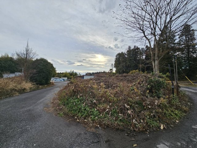 宇都宮市駒生町　売地の前面道路含む現地写真